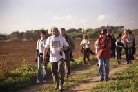 Antonio Citti guida un escursione durante la festa dell'escursionismo 2003